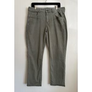 Green American Eagle Super Stretch Tomgirl Jeans 14 Short